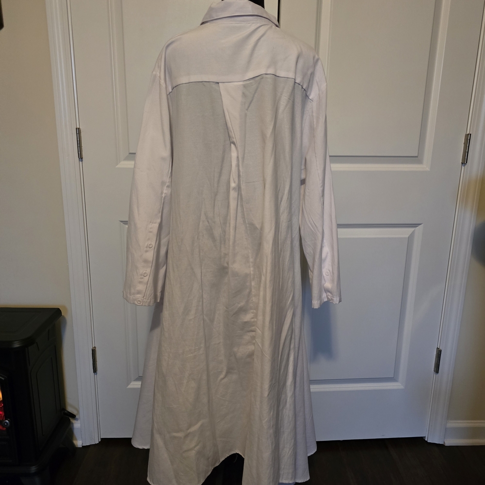 ViVI Classic White Polyester Shirt - Picture 2 of 6